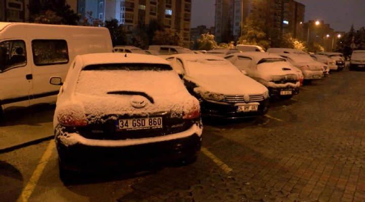 İstanbul’a yılın ilk karı düştü!