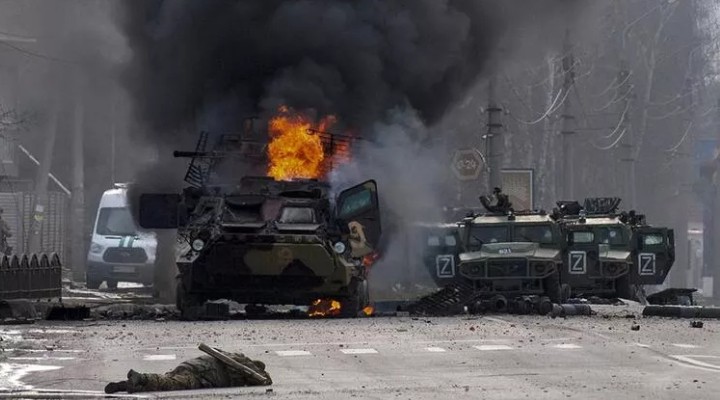 İsyan çıktı... Komutanlarını tankla ezdiler!