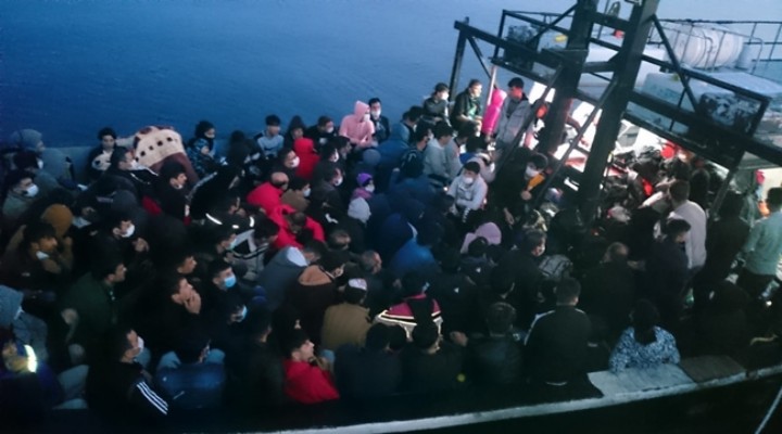 İtalya ya gitmeye çalışan 180 göçmen yakalandı