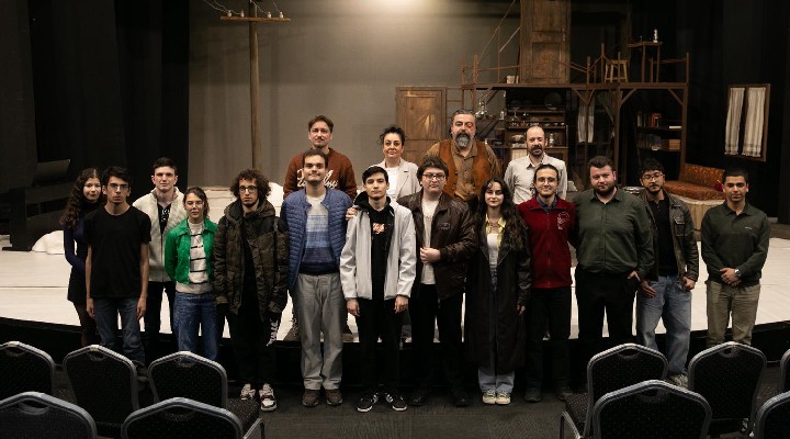 İzBBŞT gençlerle sahnede buluştu