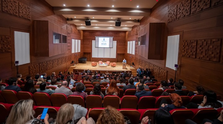 İzmir Akdeniz’deki diğer kentlere öncülük edecek!