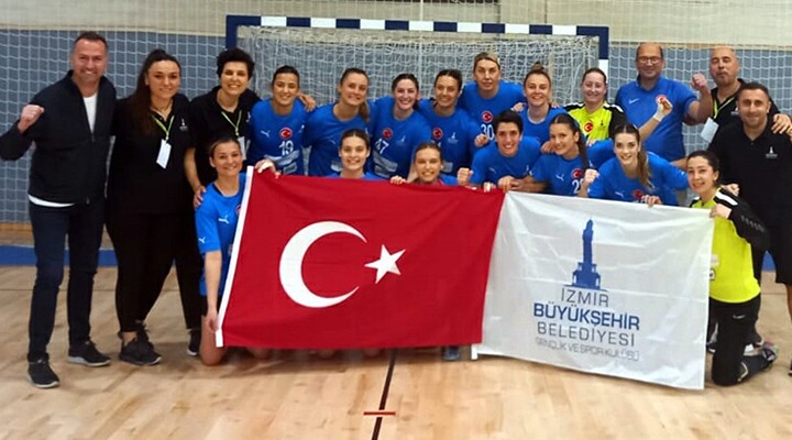 İzmir BŞB Avrupa da yarı final arıyor