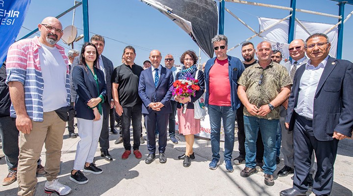 İzmir Büyükşehir den tekne malzemeleri bakım desteği...