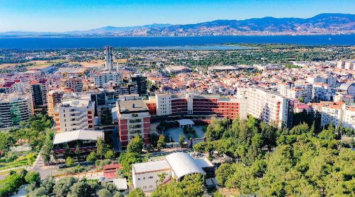 İzmir Ekonomi de yüzde 98.6 lık gurur