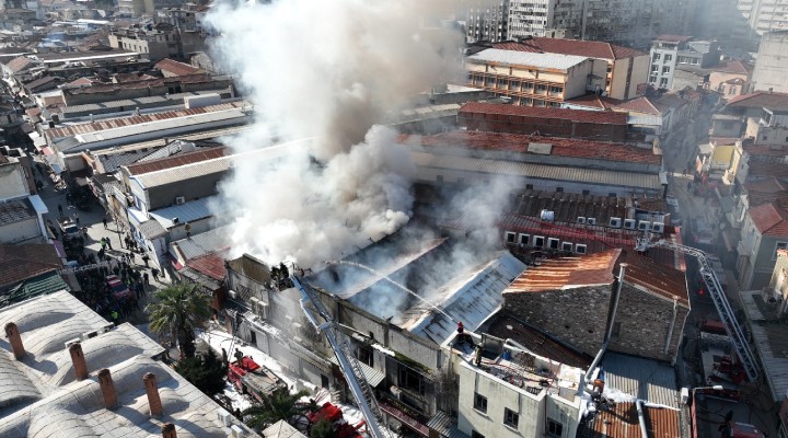 İzmir İtfaiyesinden yangına 6 dakikada müdahale!