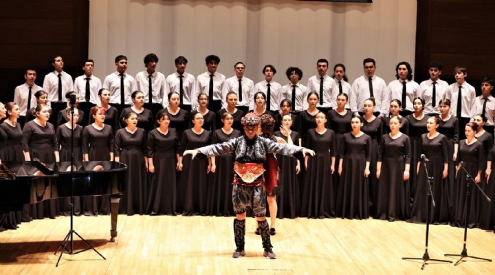 İzmir Uluslararası Çoksesli Korolar Festivali başladı