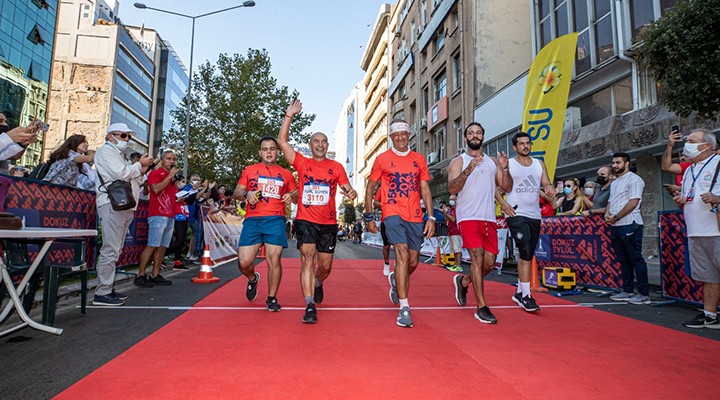 İzmir Yarı Maratonu nda zafer Kenya ve Etiyopyalı atletlerin