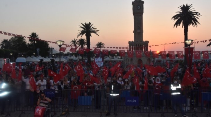 İzmir de 15 Temmuz şehitleri anıldı