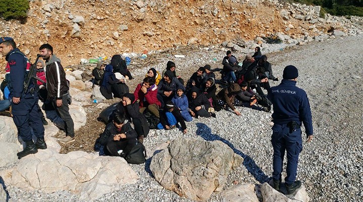 İzmir de 171 kaçak göçmen daha