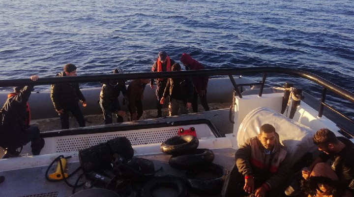 İzmir de 29 kaçak göçmen yakalandı