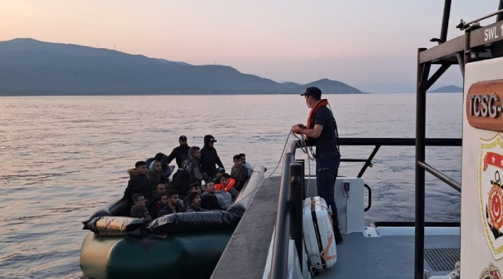 İzmir de 42 kaçak göçmen yakalandı