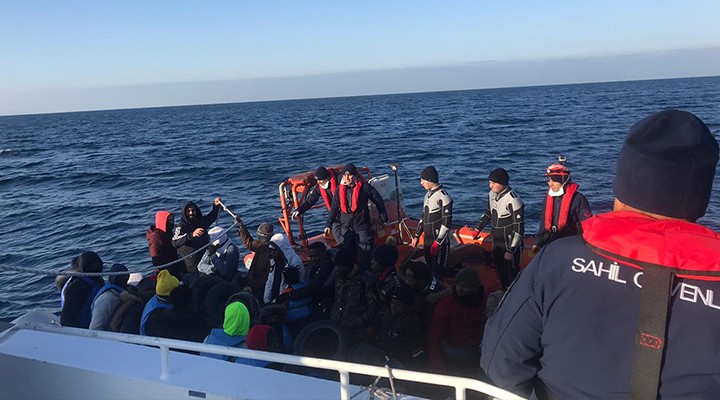 İzmir de 75 kaçak göçmen yakalandı