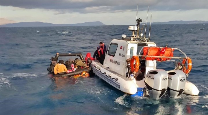 İzmir de 86 göçmen kurtarıldı!