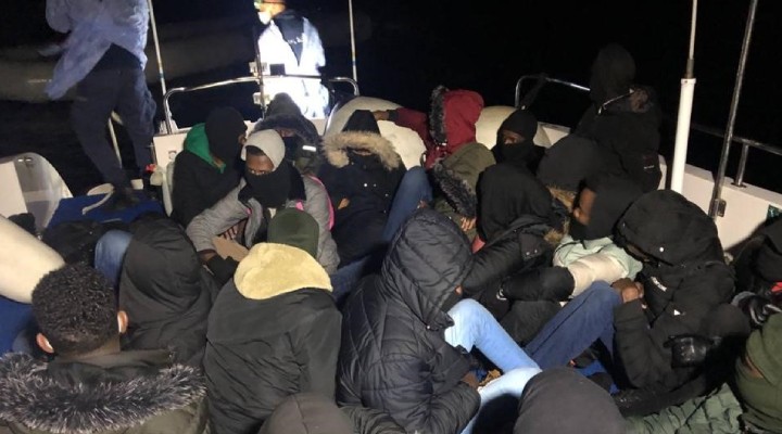 İzmir de 96 göçmen kurtarıldı