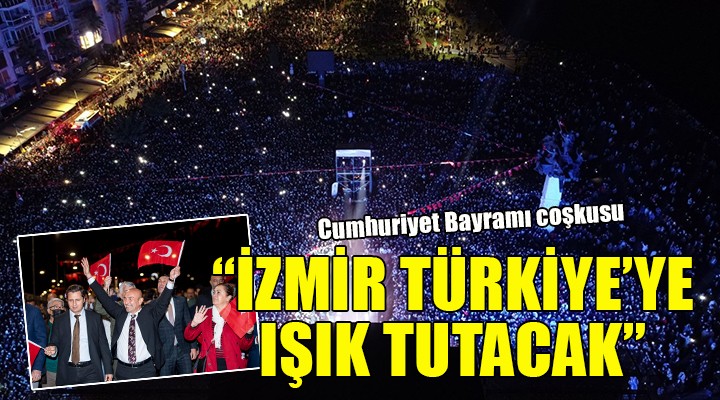 İzmir de Cumhuriyet Bayramı coşkusu...