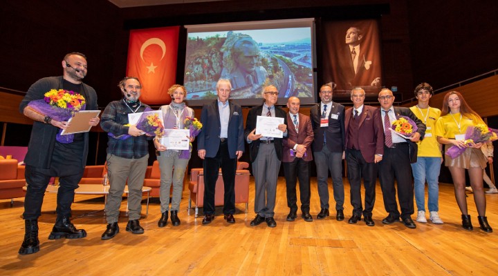 İzmir de  İz Bırakmanın Sırları  paneli yapıldı