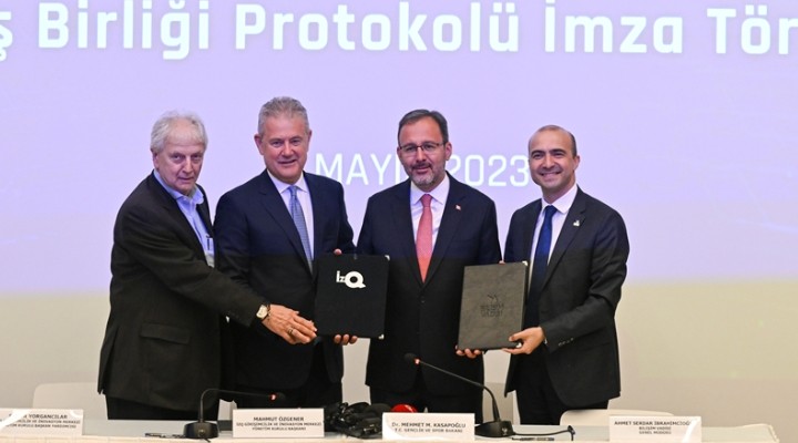 İzmir de  İzQ ve Bilişim Vadisi İşbirliği Protokolü  imzalandı!