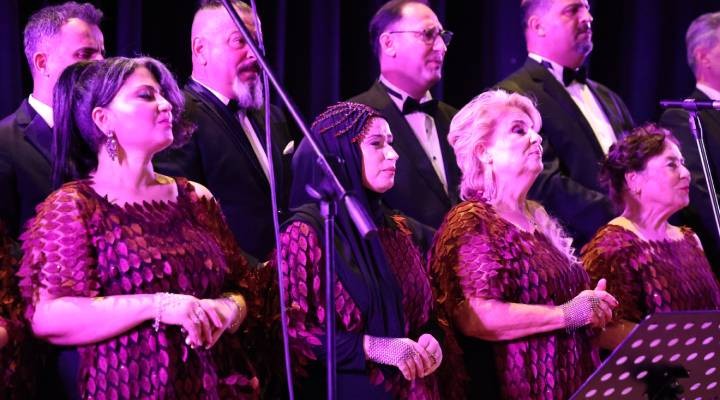 İzmir de Türk Sanat Müziği konseri ilgi gördü
