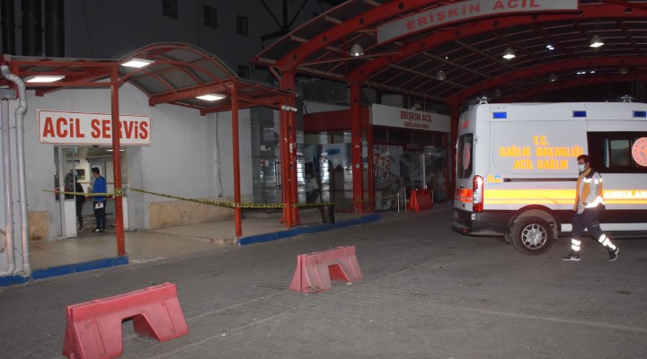 İzmir de bıçaklı saldırı: Yaralı, polis merkezine sığındı