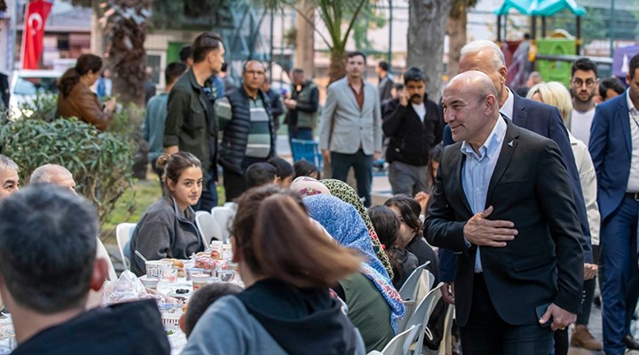 İzmir de dayanışma sofraları devam ediyor