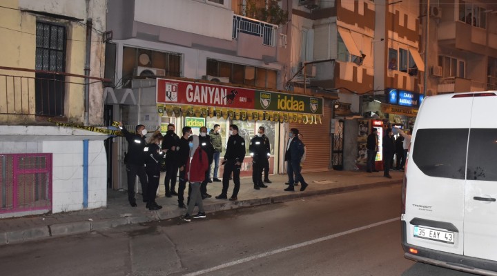 İzmir de evlat dehşeti... BABASINI 25 YERİNDEN BIÇAKLAYIP ÖLDÜRDÜ