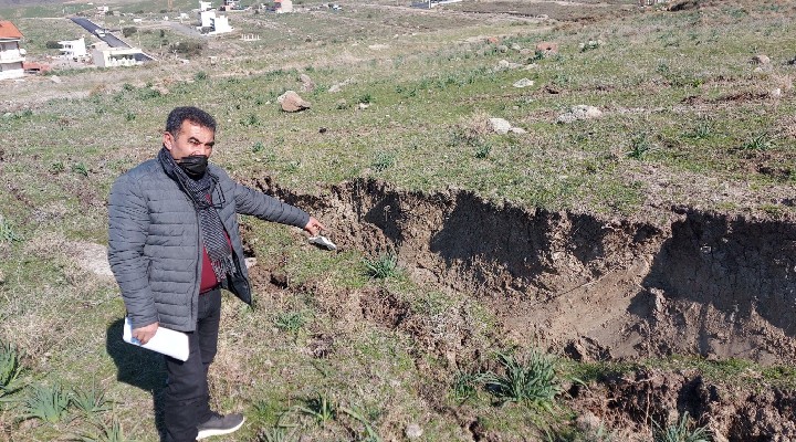 İzmir de göçükler korkuttu! Mahalleli bilimsel araştırma istiyor