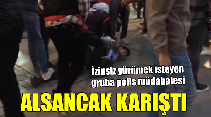 İzmir de izinsiz yürümek isteyen gruba polis müdahalesi