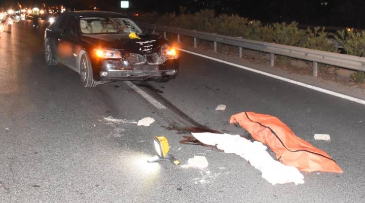 İzmir de korkunç kaza! Milletvekilinin çarptığı yaya öldü..