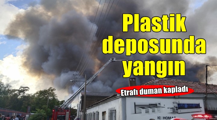 İzmir de plastik deposunda yangın