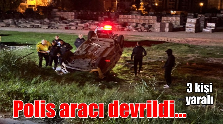 İzmir de polis aracı devrildi: 3 yaralı