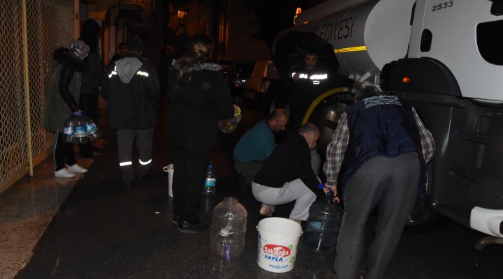 İzmir de tankerli çözüm! Bidonu alan kuyruğa girdi