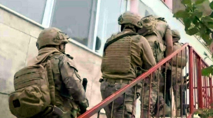 İzmir de terör operasyonu: 4 gözaltı!