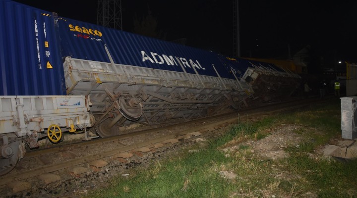 İzmir de tren devrildi!