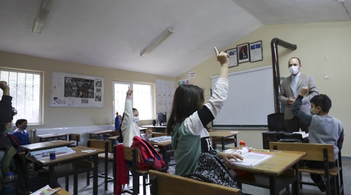 İzmir de yüz yüze eğitim başladı