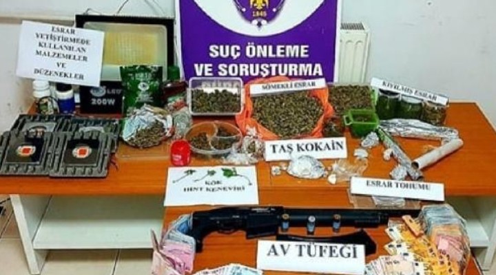 İzmir de zehir tacirlerine operasyon