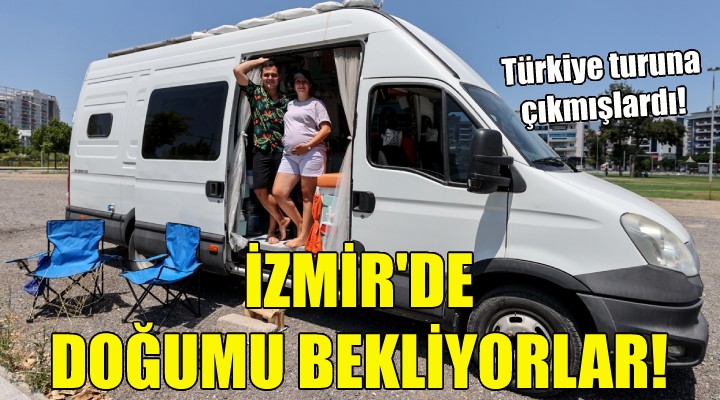 İzmir deki parkta doğumu bekliyorlar!