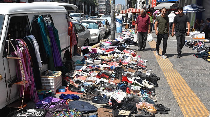 İzmir in göbeğinde ne alırsan 1 TL