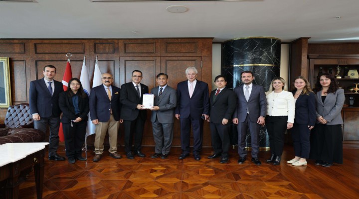 İzmir iş dünyasının yeni rotası  Filipinler 