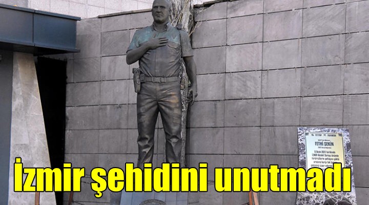 İzmir şehidini unutmadı