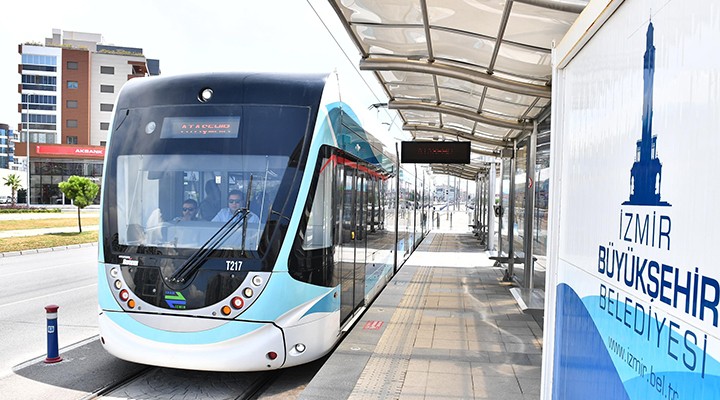 İzmir tramvayı rekor sayıda yolcu taşıdı