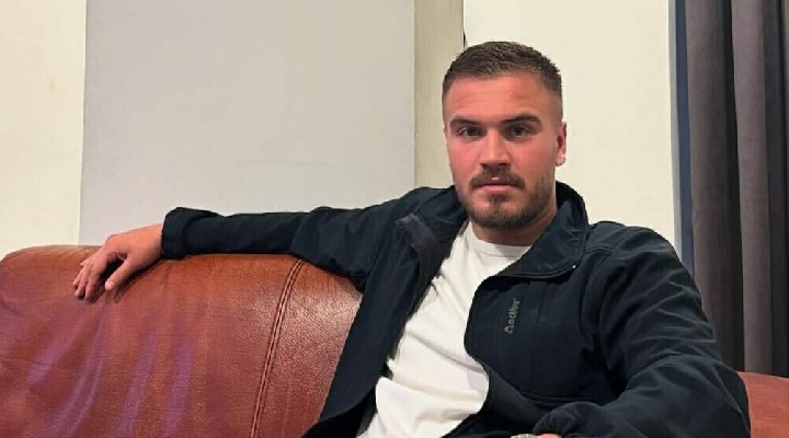 İzmir’de direğe çarpan motosikletin sürücüsü öldü