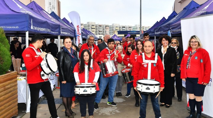 İzmir’de eşit bir yaşam için farkındalık günü!