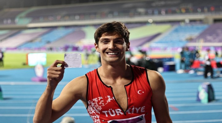 İzmirli Milli Atlet İsmail Nezir’den anlamlı madalya