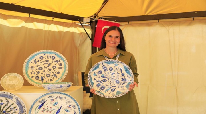 İzmirli çini sanatçısı Özbekistan dan ikincilikle döndü