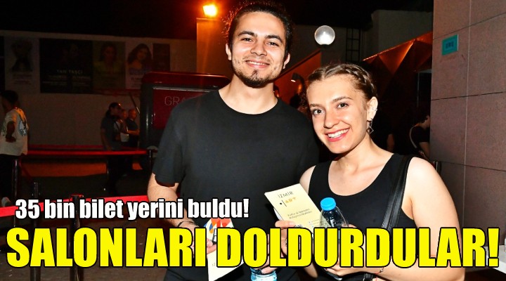 İzmirli gençler salonları doldurdu!