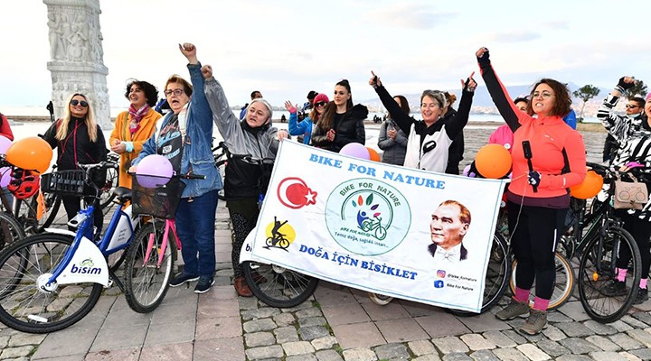 İzmirli kadınlar şiddete karşı pedal çevirdi!