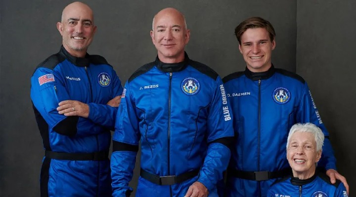 Jeff Bezos un uzay yolculuğu gerçekleşti!