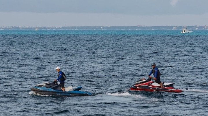 Jet ski ile başka ülkenin karasularına giren turistler öldürüldü!