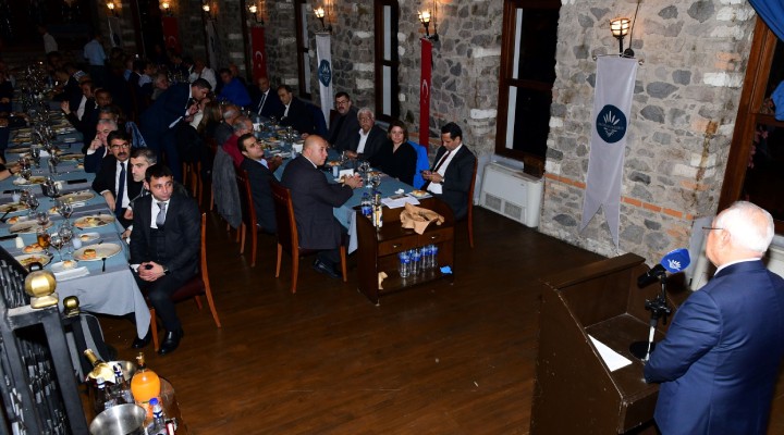 Karabağlar da 100. yıl yemeği... Başkan Selvitopu meclis üyeleri ve bürokratlarla buluştu