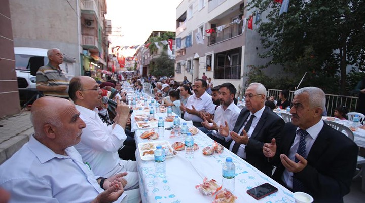 Karabağlar da 2 bin kişiye iftar